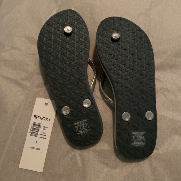roxy flip flops - Picture 2 of 2